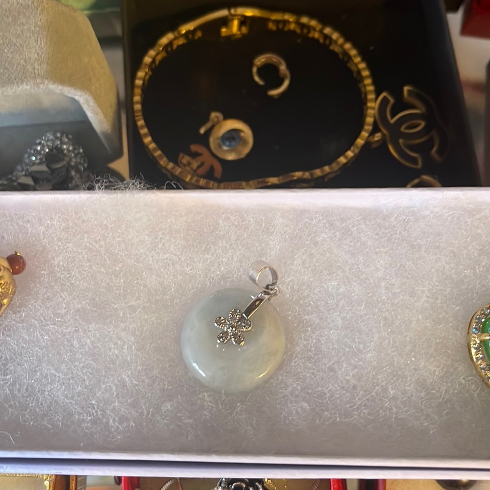 Jade Disc Pendant in Stainless Steel